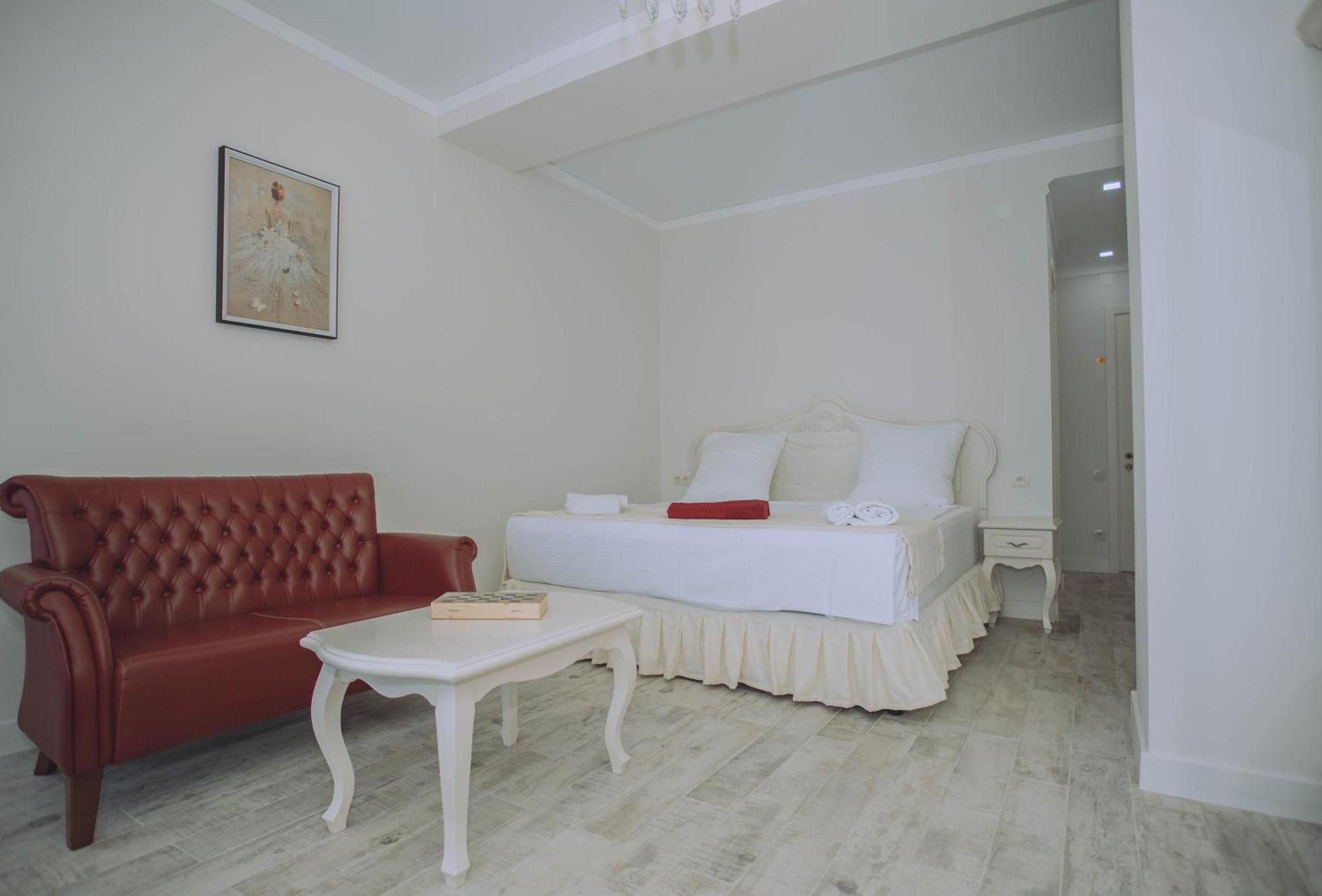 Royal Medis Hotel Батумі Екстер'єр фото