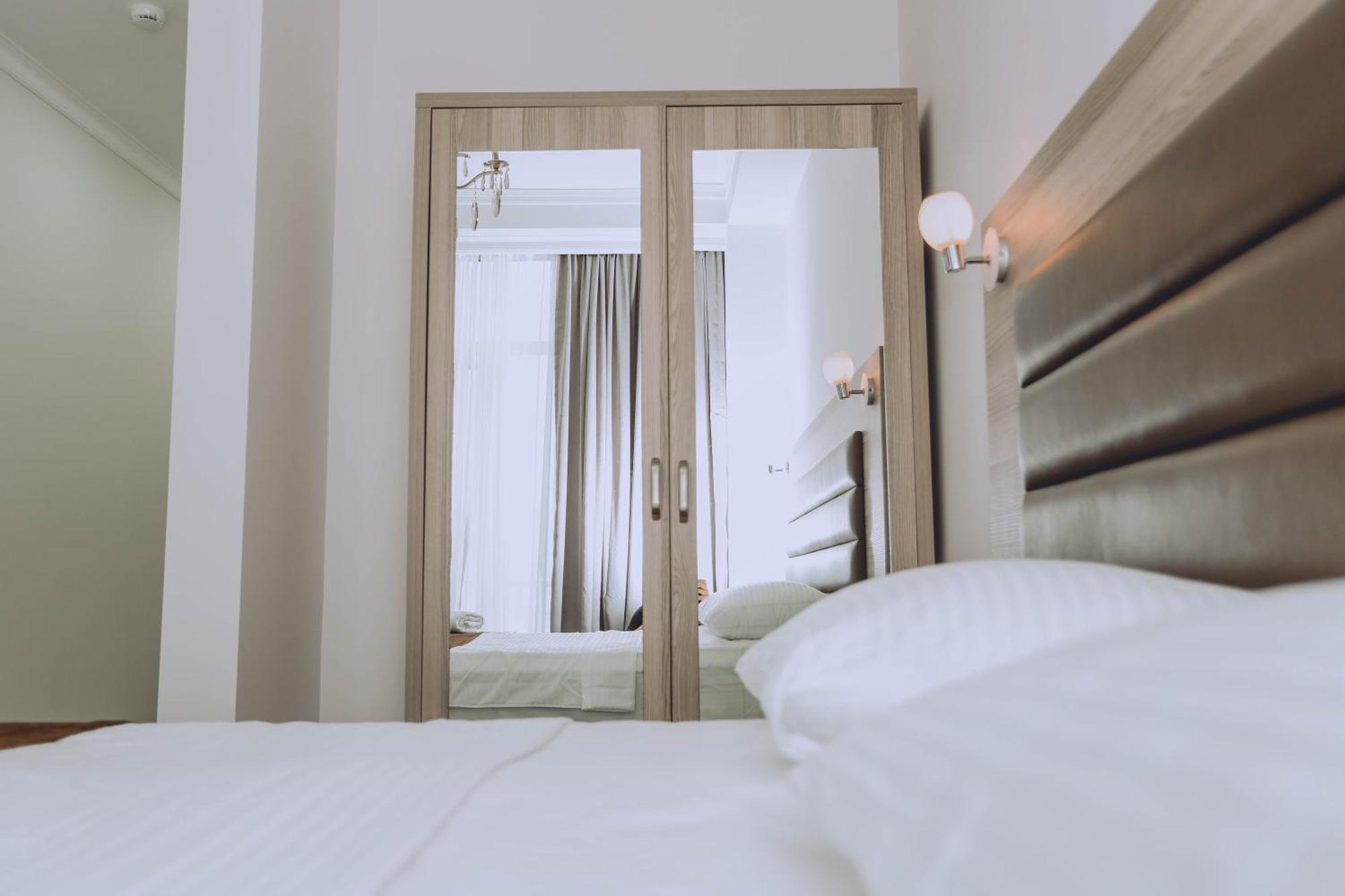 Royal Medis Hotel Батумі Екстер'єр фото