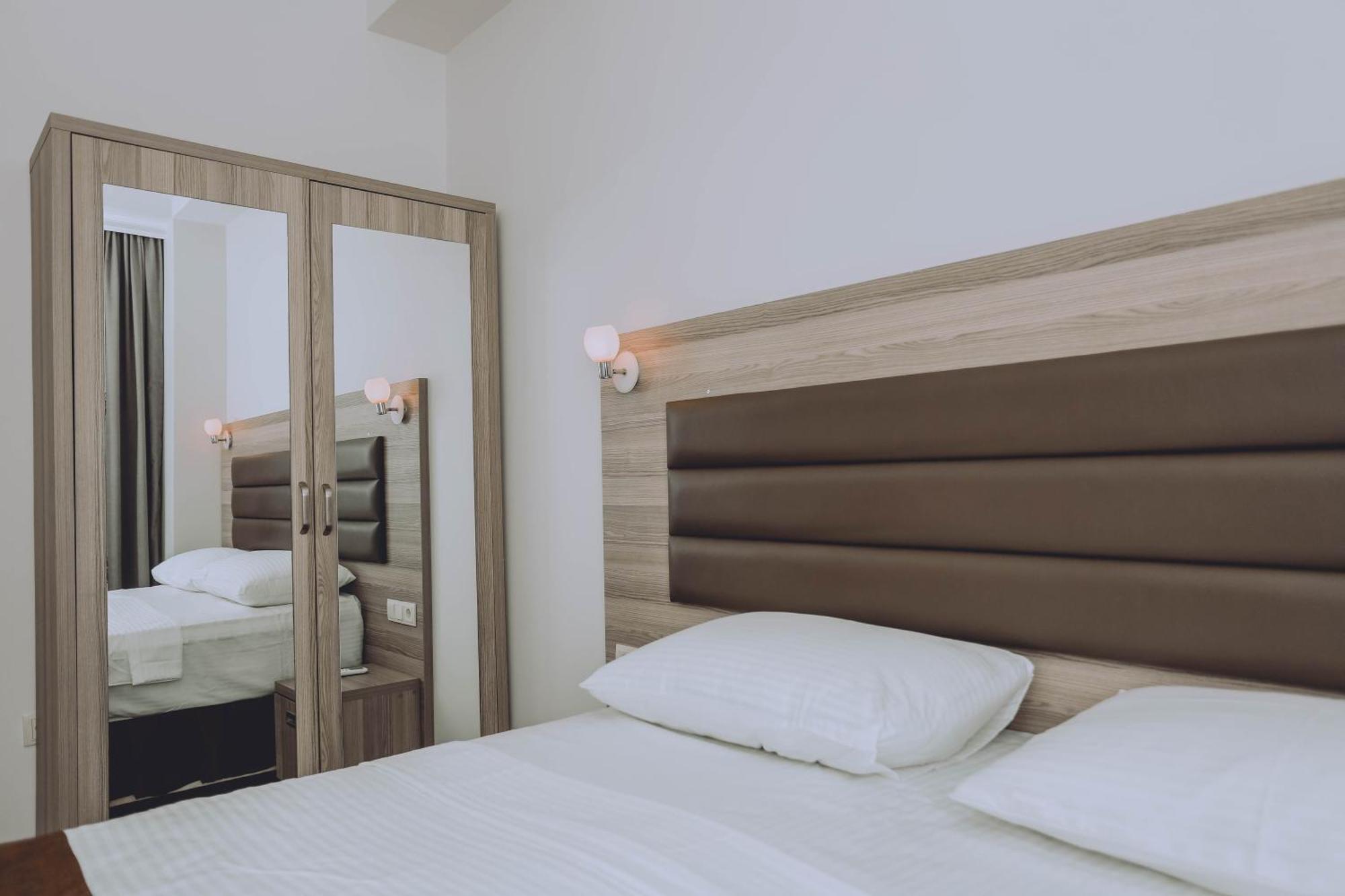 Royal Medis Hotel Батумі Екстер'єр фото