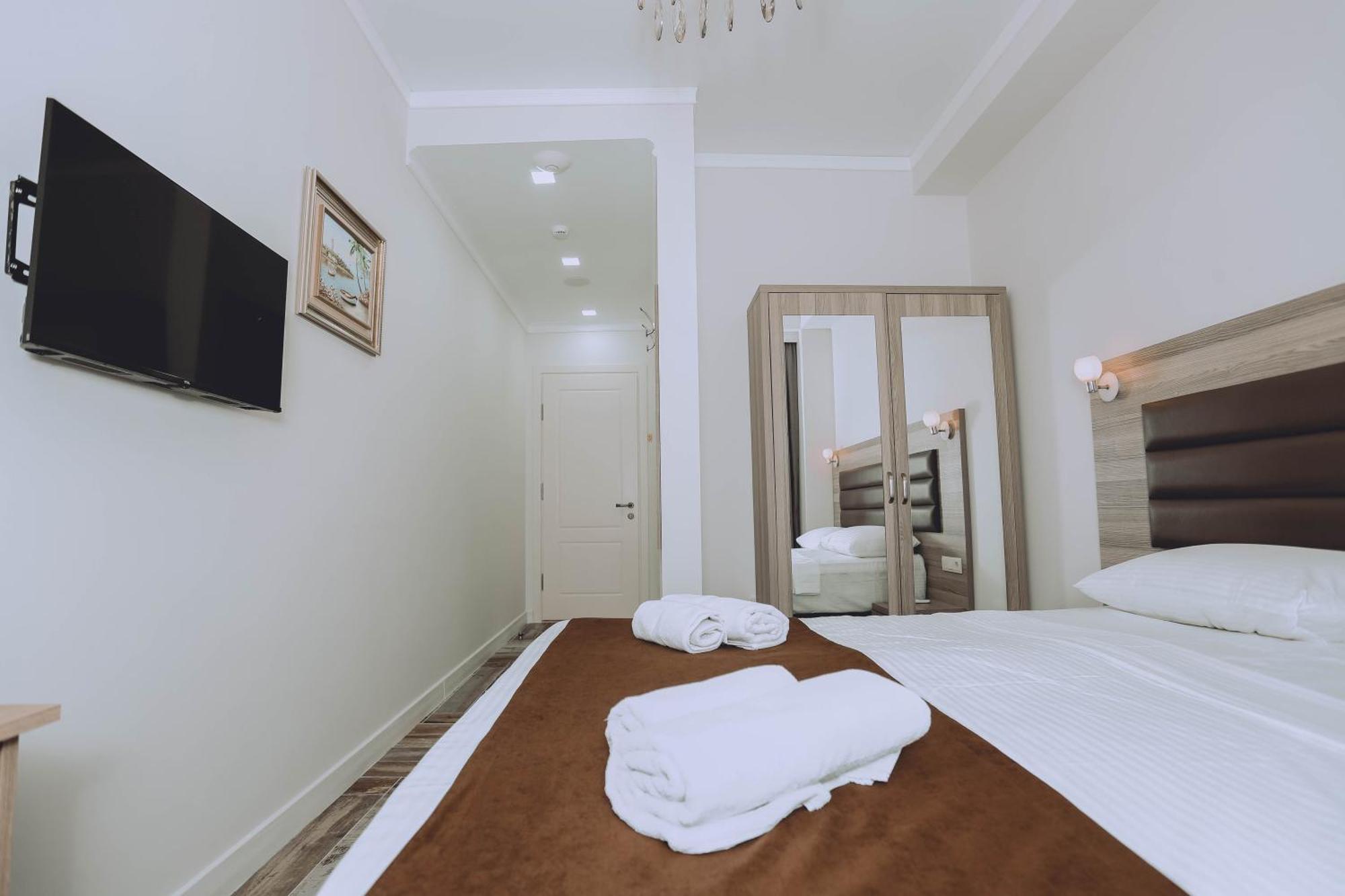 Royal Medis Hotel Батумі Екстер'єр фото