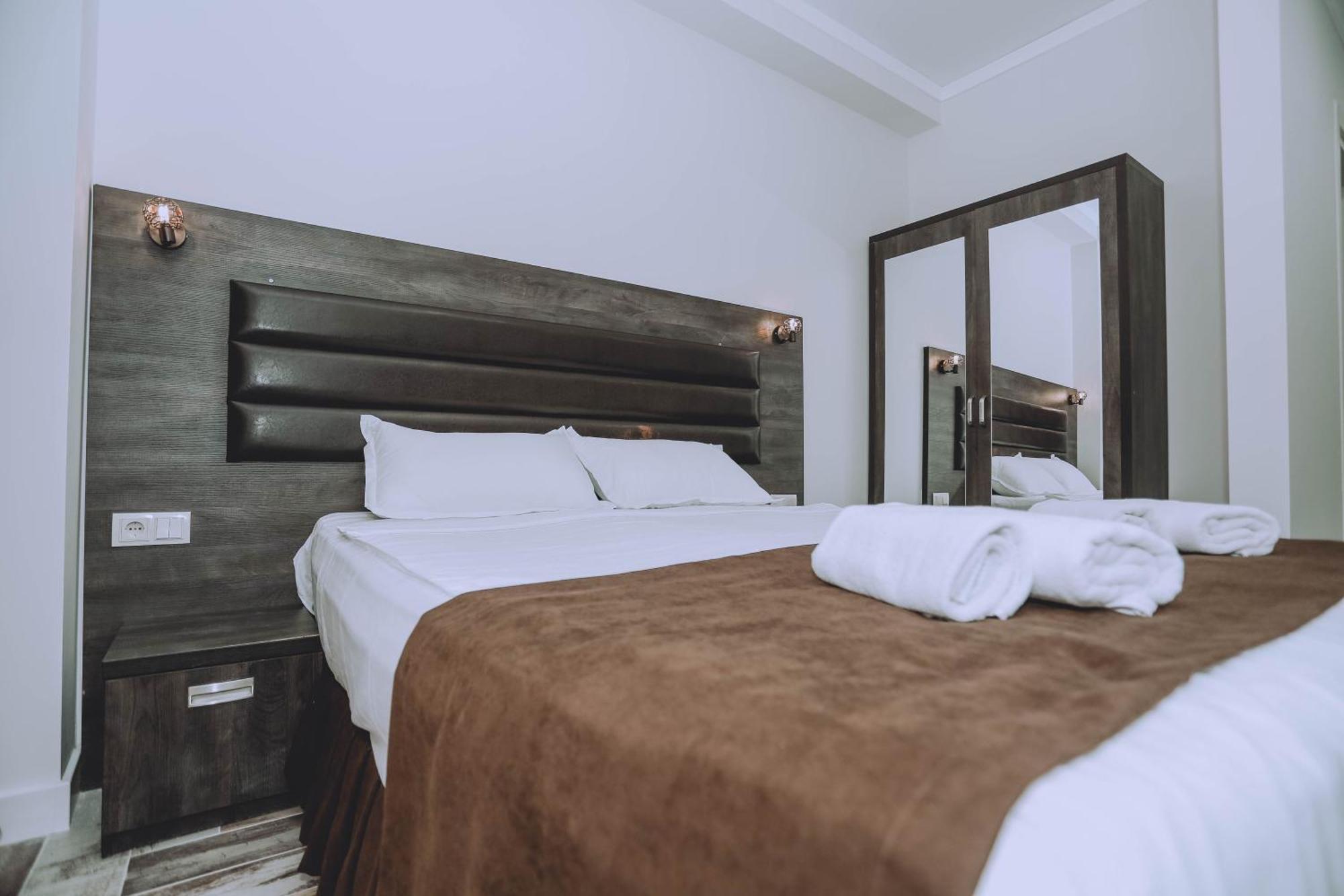 Royal Medis Hotel Батумі Екстер'єр фото