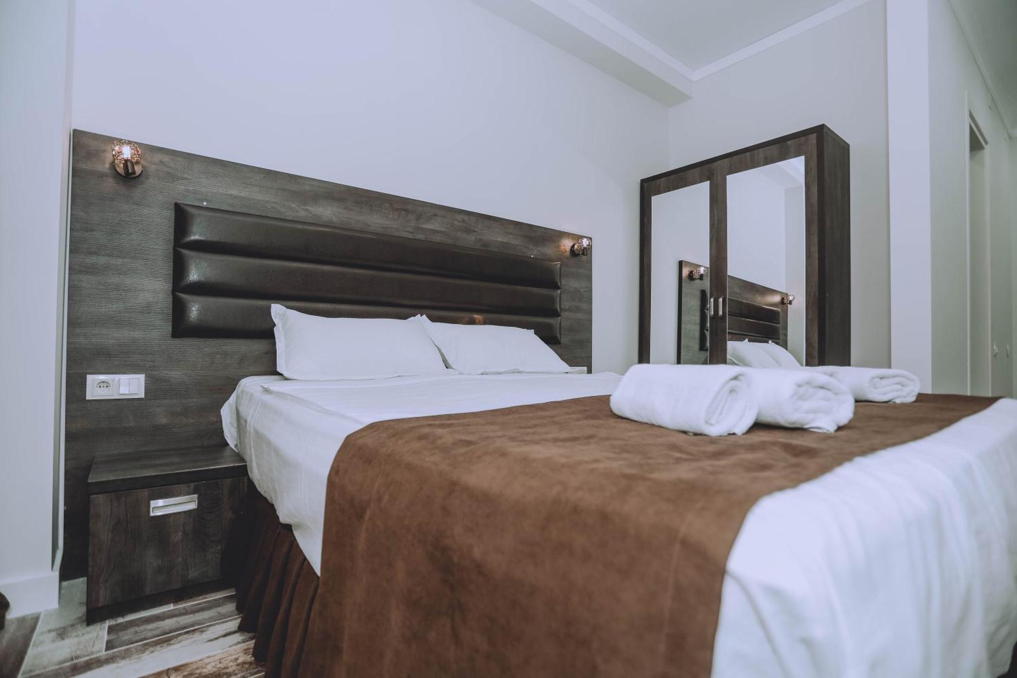 Royal Medis Hotel Батумі Екстер'єр фото