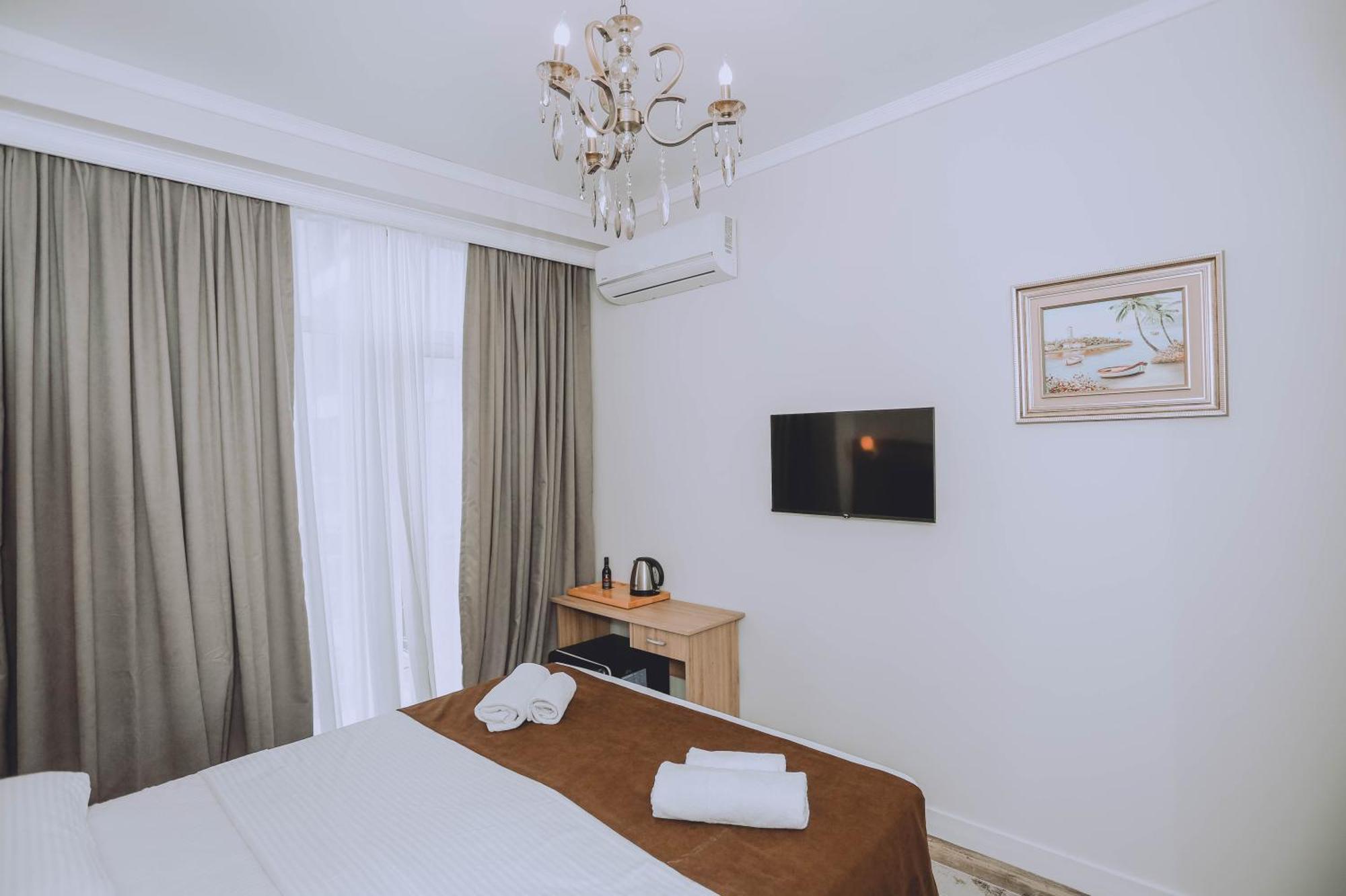 Royal Medis Hotel Батумі Екстер'єр фото