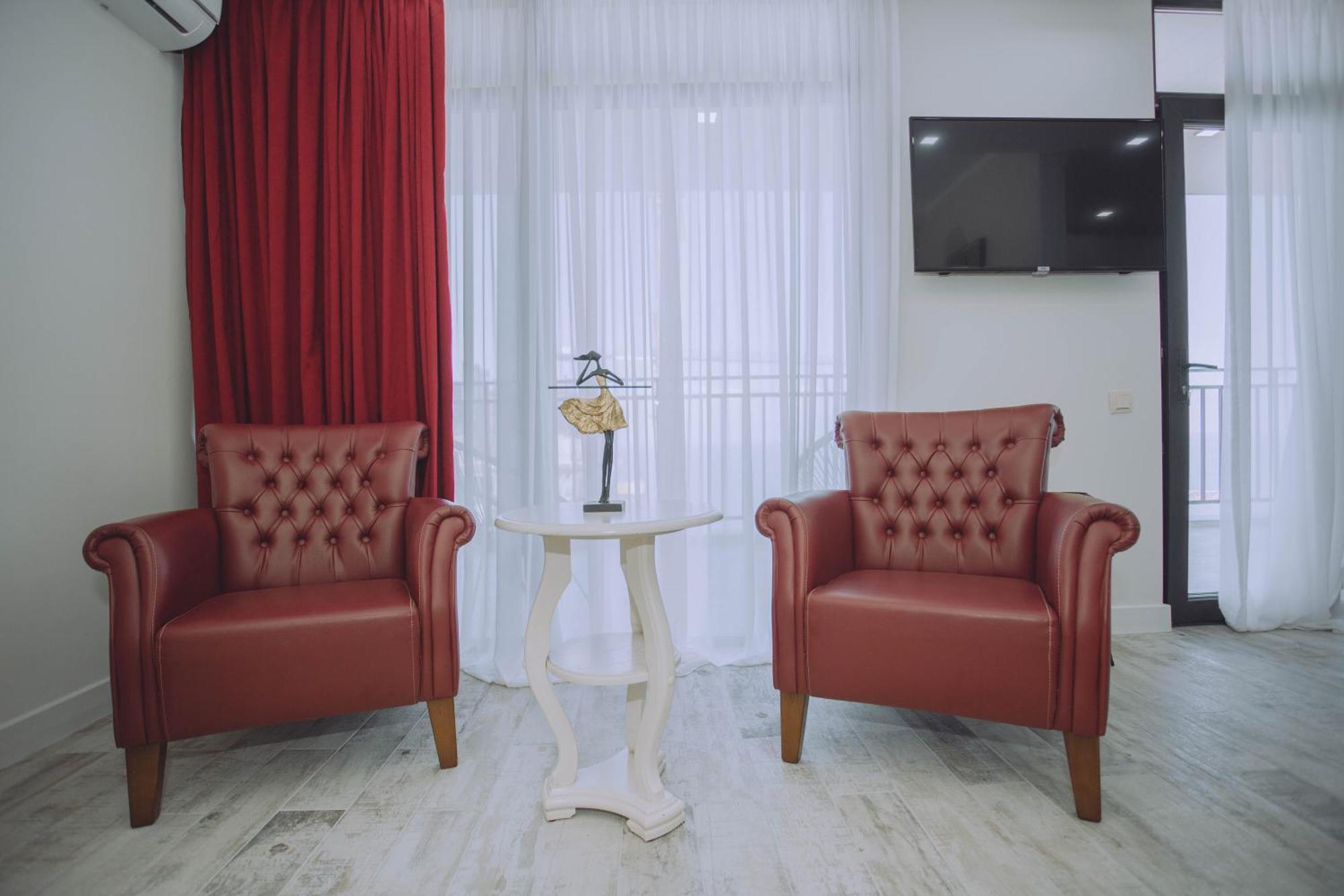 Royal Medis Hotel Батумі Екстер'єр фото