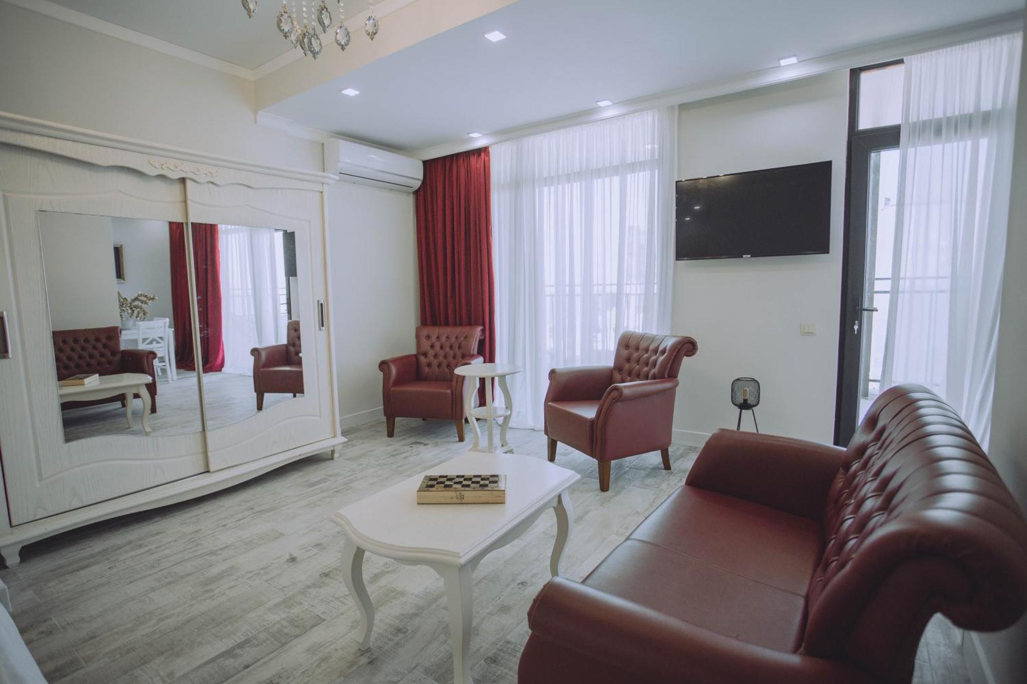 Royal Medis Hotel Батумі Екстер'єр фото