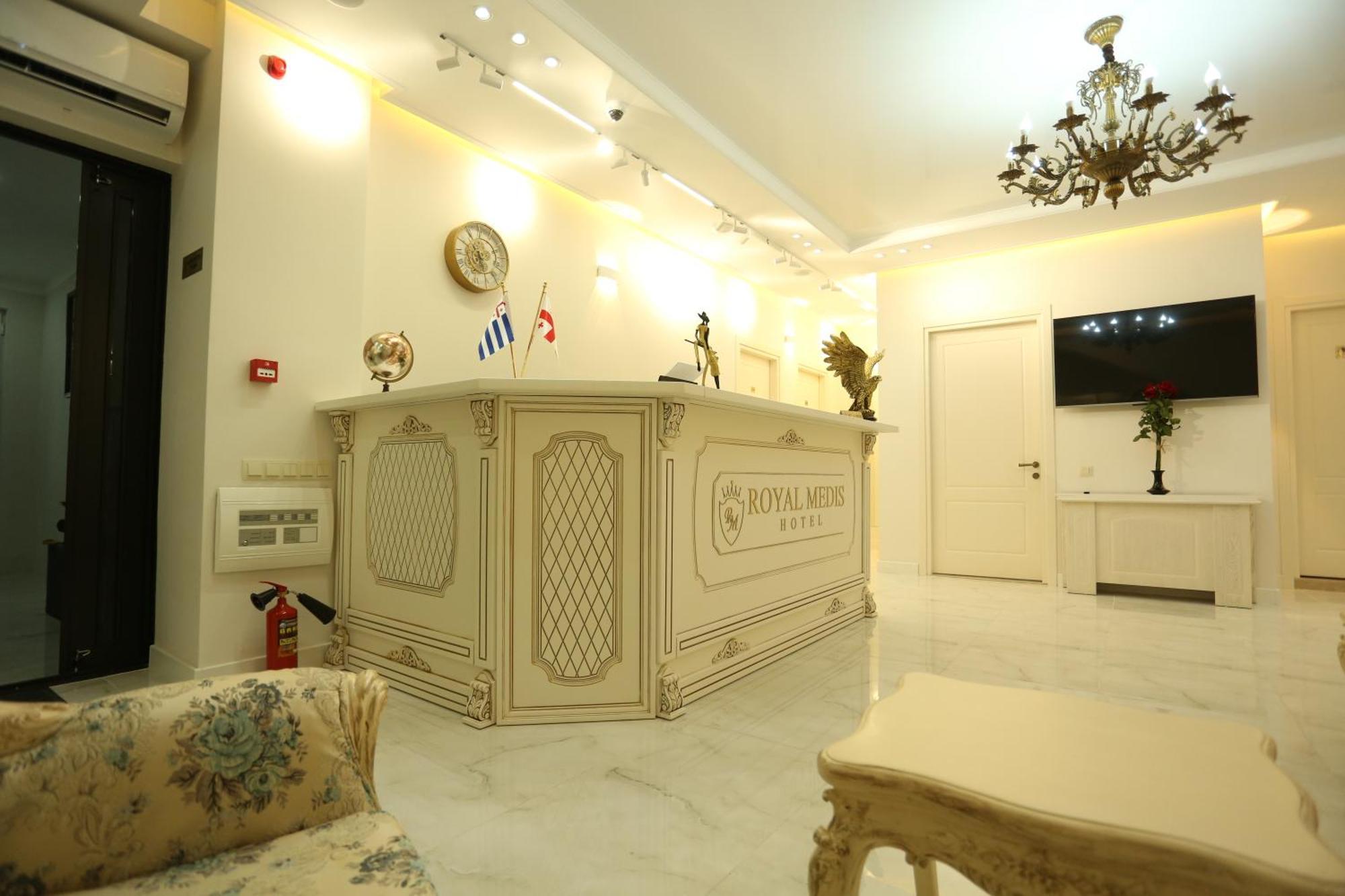 Royal Medis Hotel Батумі Екстер'єр фото
